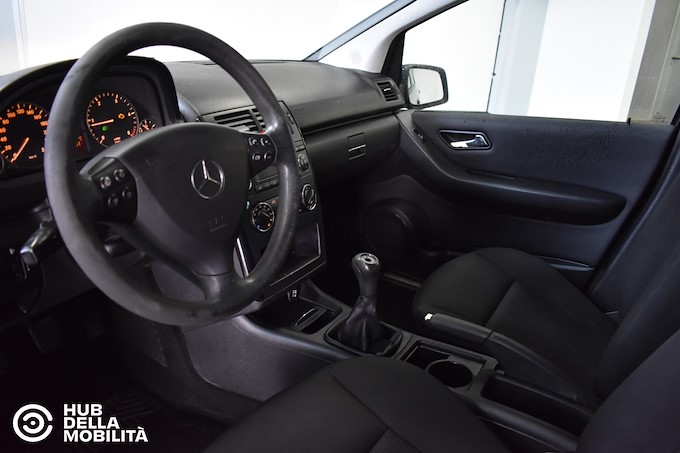 MERCEDES-BENZ A 180 CDI Executive